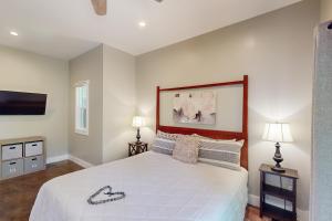 The Palm House at Princeville