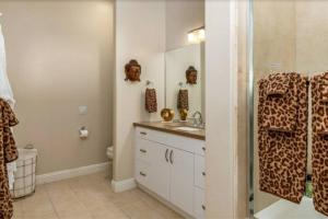 Luxurious Mansion in Wine Country