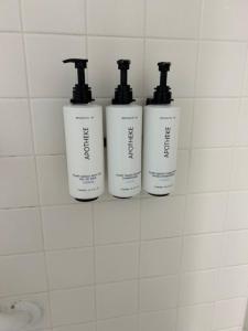 Direct oceanfront on the boardwalk at 1st Street, kitchen, pool, gym, parking