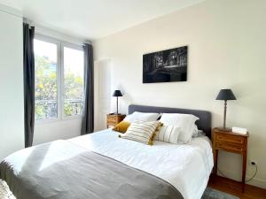 LESPARISNORMANDS - le duplex de la reine, proche Parc des expositions porte de Versailles et Tour Eiffel