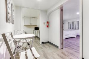 Convenient Apt 2 Mi to Sprain Ridge Park!