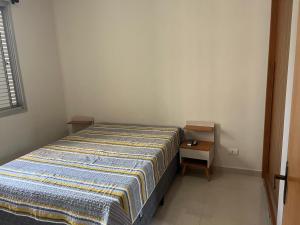 Apto Guilhermina pé na areia