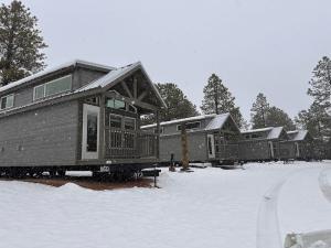 Cabins with a Mountain view 4A