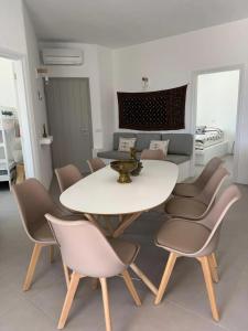 Chic flat with terrace in Antiparos and sea view
