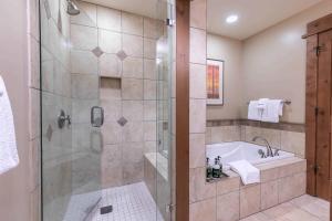 Big Horn Lodge 208 by East West Hospitality