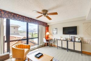 Crested Butte Studio with Hot Tub Walk to Slopes!