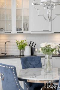 Apartamenty Pinea z widokiem na morze Easy - Rent Apartments