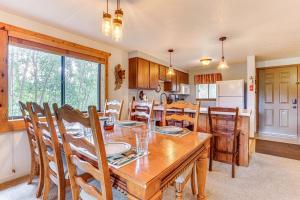 Winter Park Condo with Pool and Ski Shuttle Access!