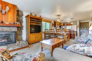Winter Park Condo with Pool and Ski Shuttle Access!