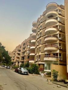 بارقي موقع بجوار مطار القاهرة الدولي