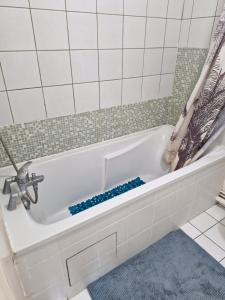 Appartements Vaste studio 10 min ORLY 20 min Paris by RER B : photos des chambres