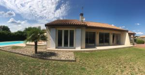 Villas Evasion a proximite de Bordeaux - Piscine Privee : photos des chambres