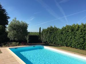 Villas Evasion a proximite de Bordeaux - Piscine Privee : photos des chambres