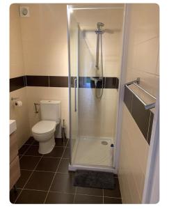 Studio indépendant neuf avec piscine et jardin