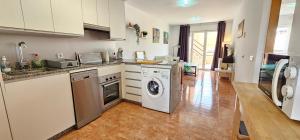 Homes of Spain, Apartamentos Paraíso Vera Playa, Ed Palmerston, Atico A con piscina privada y vistas al mar, 50m de la playa, WIFI