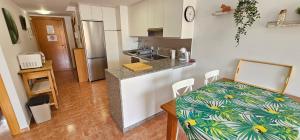 Apartamentos Paraíso Vera Playa, Ed Palmerston, Atico A con piscina privada y vistas al mar, 50m de la playa, WIFI