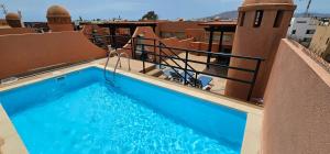 Homes of Spain, Apartamentos Paraíso Vera Playa, Ed Palmerston, Atico A con piscina privada y vistas al mar, 50m de la playa, WIFI