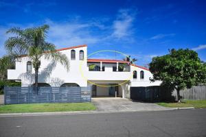 Beachfront 1BR, Loft - Surf, Cafe, Relax