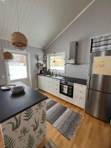 House 100m from lake västra silen