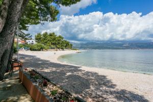 Apartments by the sea Slatine, Ciovo - 12274