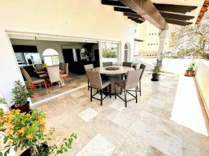 Ocean View,Beach Front Condo