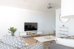 Breezy Kings Beach Apartment with Ocean Views