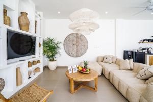 Villa Valentina - 2 bedroom private luxury villa in Canggu quiet area