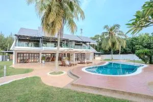 Suntai Villa, Beachfront Suites - Kampong Si Ginting