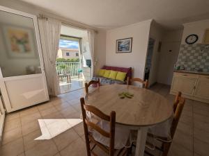 Appartement T2 lumineux 40m2, 4 personnes, 150m de la plage, bien équipé et proche loisirs - FR-1-797-18