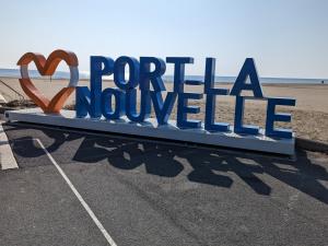 Bel appartement T2 climatisé avec piscine et parking à 250m de la plage - FR-1-797-9