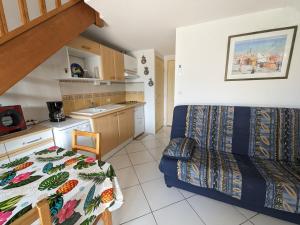 Villas Charmante Villa T3 Climatisee Proche Plage - Confort et Calme pour 6 Pers. - FR-1-797-21 : photos des chambres