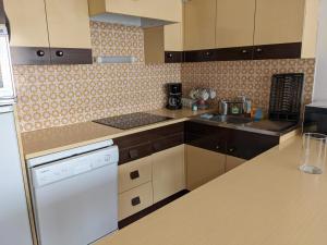 T3 spacieux climatisé - 5 pers - près plage, centre & animations - Parking privé - FR-1-797-22