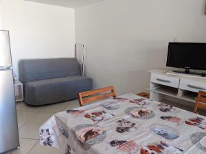 Villa T2 Mezzanine Climatisée avec Cour - 6 Pers - Parking - Proche Plage - Meublé Tourisme 1* - FR-1-797-44