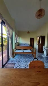 Naam and Nork Vegetarian Farmstay