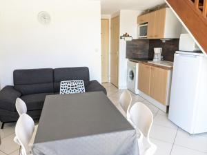 Villas Villa T3 Mezzanine a Port-la-Nouvelle: 6 pers, Terrasse, Proche Plage et Commerces, Confort Optimal. - FR-1-797-52 : photos des chambres