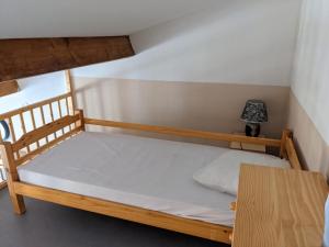 Villas Maison T2 avec Mezzanine, Cour et Parking – 5 Pers – Proche Plage et Commerces – Bon Prix - FR-1-797-49 : photos des chambres