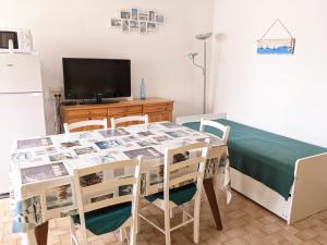 Villa T2 climatisée, 5 pers, proche plage, cour, jardin, barbecue, parking, 2* Meublés Tourisme - FR-1-797-57