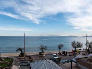Le Lavandou, Location studio cabine pour 3 personnes, face mer - FR-1-803-15