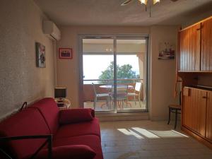 Le LAVANDOU, Location studio pour 23 personnes, vue mer et plage - FR-1-803-16