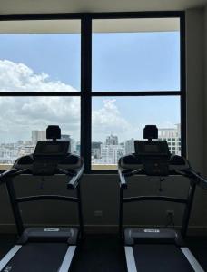 NEW Luxury 2BR King Bed, Gym, & Pool in the heart of Santo Domingo