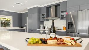 The Lake House - The Vintage