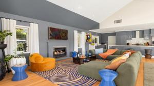 The Lake House - The Vintage