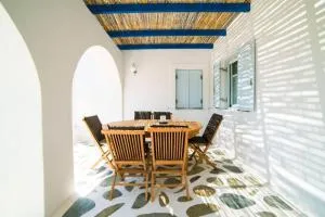Ocean Villa in Paros - Santa Marina
