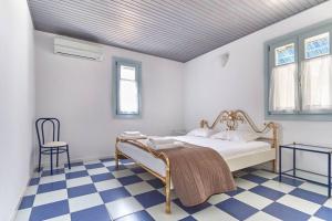 Ocean Villa in Paros