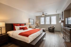 Cozy Fraser Crossing Founders Pointe Studio Condo Close to Mountain condo