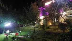 Horse Shoe Motel Gulmit - Pasu