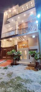 Blessings Home Stay 5 Bedrooms Luxury Villa Exquisite 5 Bedroom Villa Ideal Family Home Stay with Spacious Living