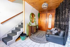 Appartements La Rosee - Studio Zen a 50m des Thermes - Vue Casino, SDD hydromassante, Smart TV : photos des chambres