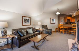 Unique & Comfortable Zephyr Mountain Lodge Condo with Slope and Continental Divide View condo