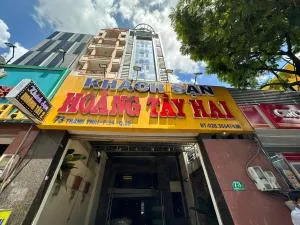 Hoàng Tây 2 Hotel by BAY LUXURY - Chí Hòa